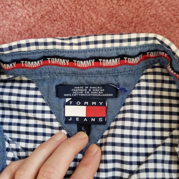 Tommy Jeans Vintage Button Down - Picture 6 of 8
